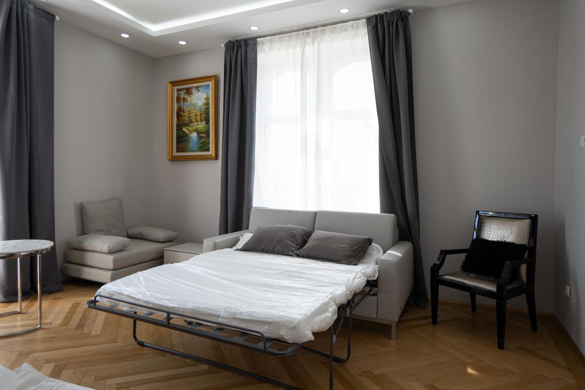 Charming 2-Room Apartment With Balcony, 15 Min To Center Виена Екстериор снимка